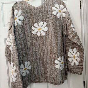 Daisy Patterned Knit Sweater in Brown and White